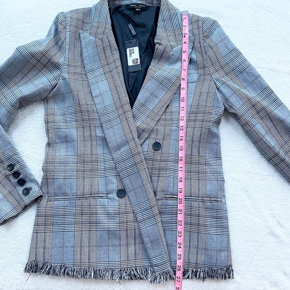Romeo & Juliet Couture | Black/White/Red Plaid Open Front Fringed Blazer *NWT* - Picture 15 of 15